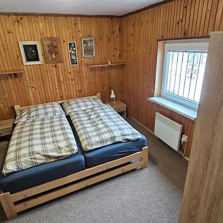 Ilonka Oravice *
